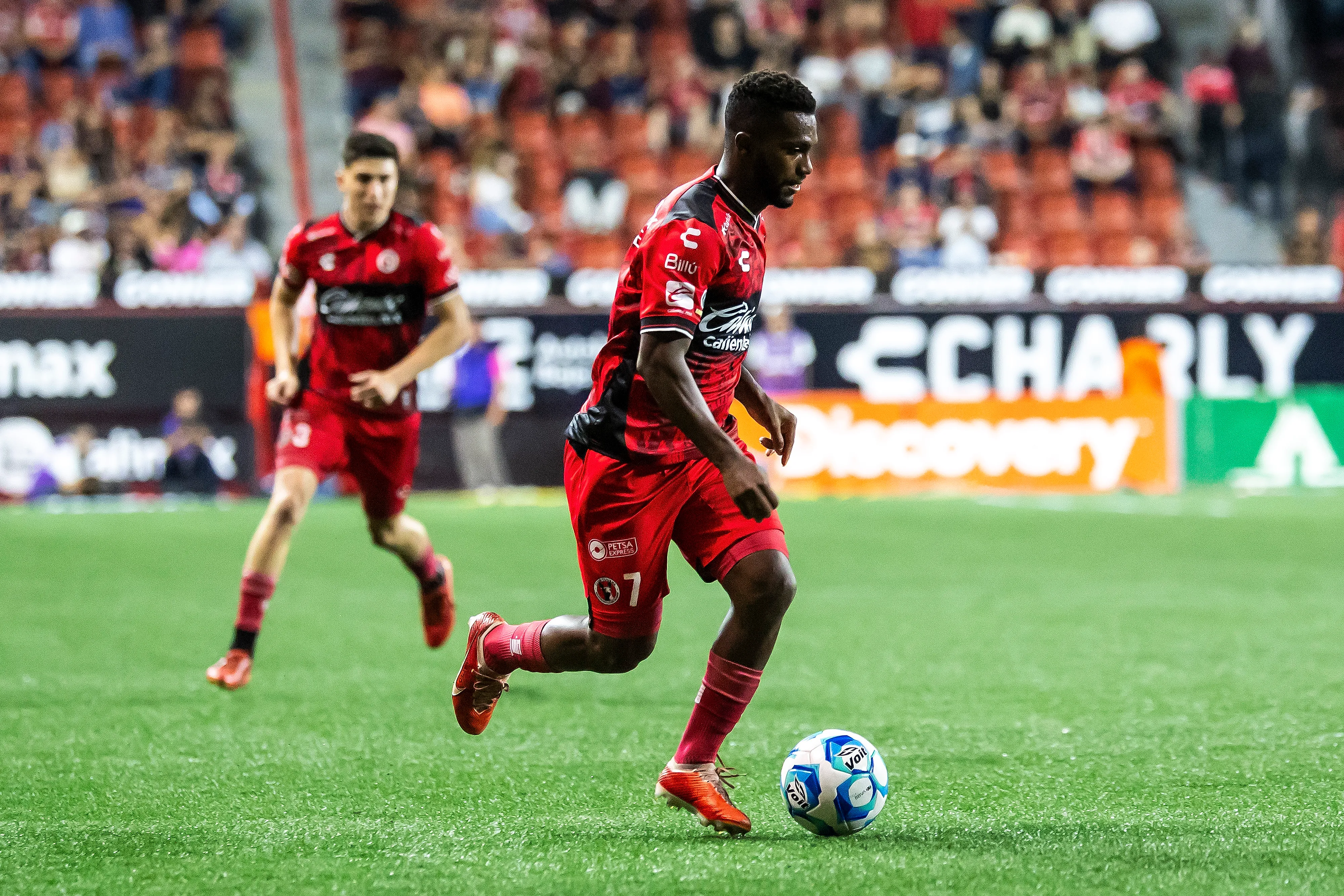 Vitinho pode deixar o Tijuana (Foto: Francisco Vega/Getty Images)