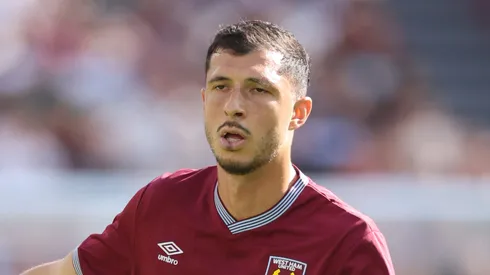 Grêmio se acerta com Guido Rodríguez, mas agente trava saída do West Ham. (Photo by Richard Pelham/Getty Images)
