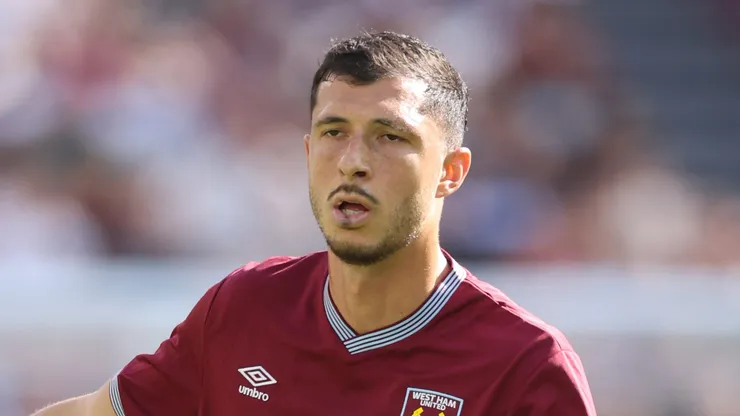 Valencia oficializa a contratação de Guido Rodríguez. Foto: Richard Pelham/Getty Images