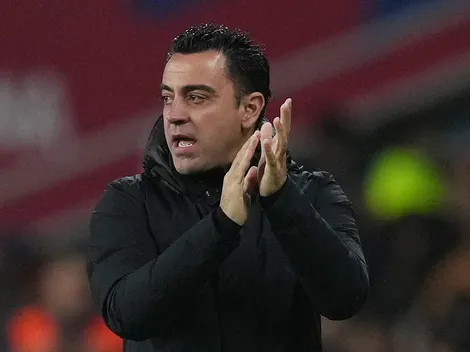 Ex-Barcelona Xavi surge como candidato a novo técnico do Ajax