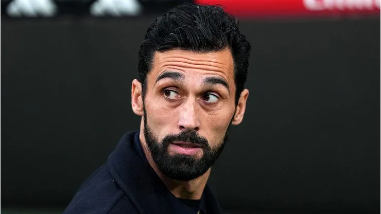 Real Madrid não divulgou qual tipo de contrato e o tempo dele para o treinador Arbeloa. (Foto: Angel Martinez/Getty Images)