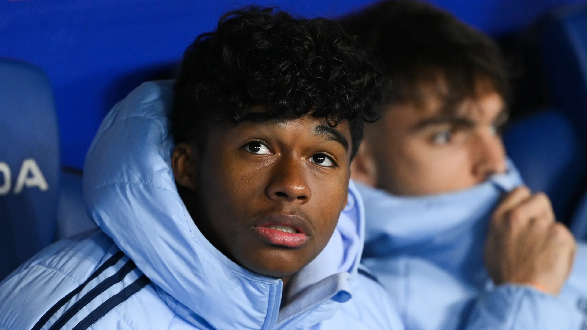 Endrick no banco de reservas do Real Madrid