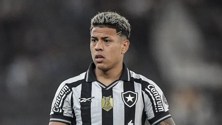 Botafogo aguarda proposta do Feyenoord pelo atacante Matheus Martins. Foto: Thiago Ribeiro/AGIF