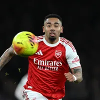 Gabriel Jesus admite que pretende renovar contrato com o Arsenal