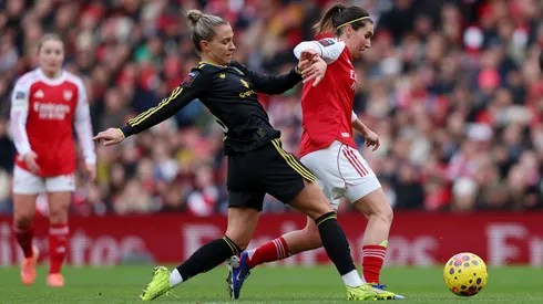 Arsenal e Manchester United brigam por uma vaga na decisão da Copa da Liga Inglesa Feminina – Foto: Tom Dulat/Getty Images
