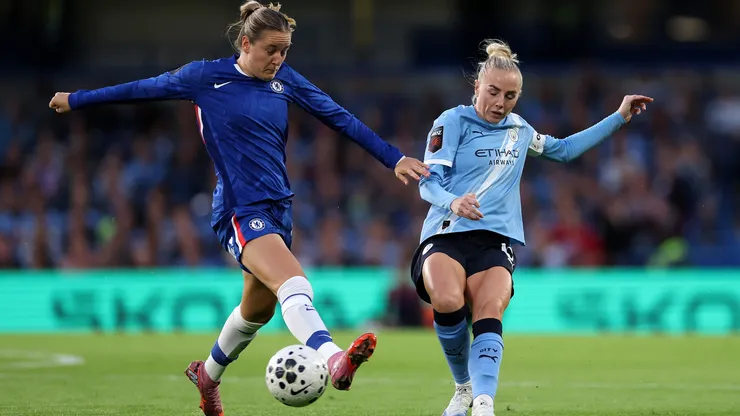 Gigantes ingleses brigam por uma vaga na decisão da Copa da Liga Inglesa Feminina - Foto: Justin Setterfield/Getty Images