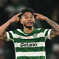 Luis Suárez, alvo do Flamengo, vira carrasco do PSG na Champions