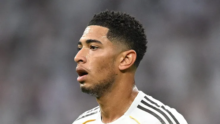 Bellingham marca golaço no Real Madrid e choca web com comemoração. (Photo by Denis Doyle/Getty Images)