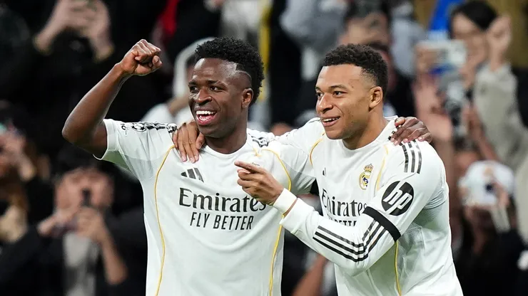 Vinicius Júnior comemora gol do Real Madrid com Mbappé (Angel Martinez/Getty Images)