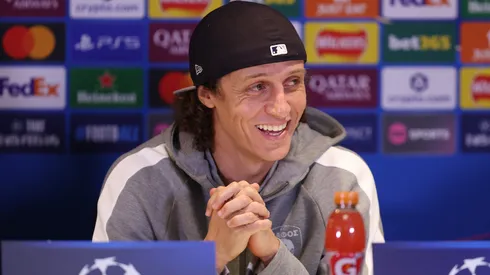 David Luiz, ex-Chelsea, durante entrevista coletiva. Foto: Jasper Wax/Getty Images
