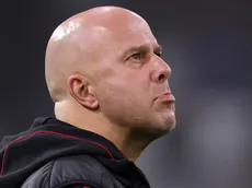 Liverpool planeja contratar Gerrard como interino caso demita Arne Slot