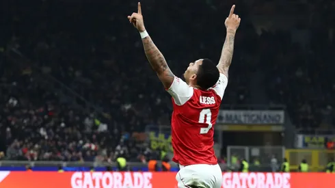 Gabriel Jesus completa nove anos no futebol europeu. Foto: Marco Luzzani/Getty Images