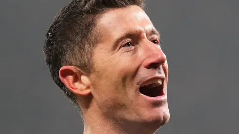 Lewandowski comemora gol do Barcelona. (Photo by Gabriel Kuchta/Getty Images)