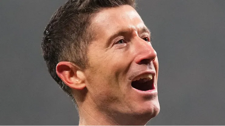 Lewandowski comemorando gol do Barcelona. Foto: Gabriel Kuchta/Getty Images