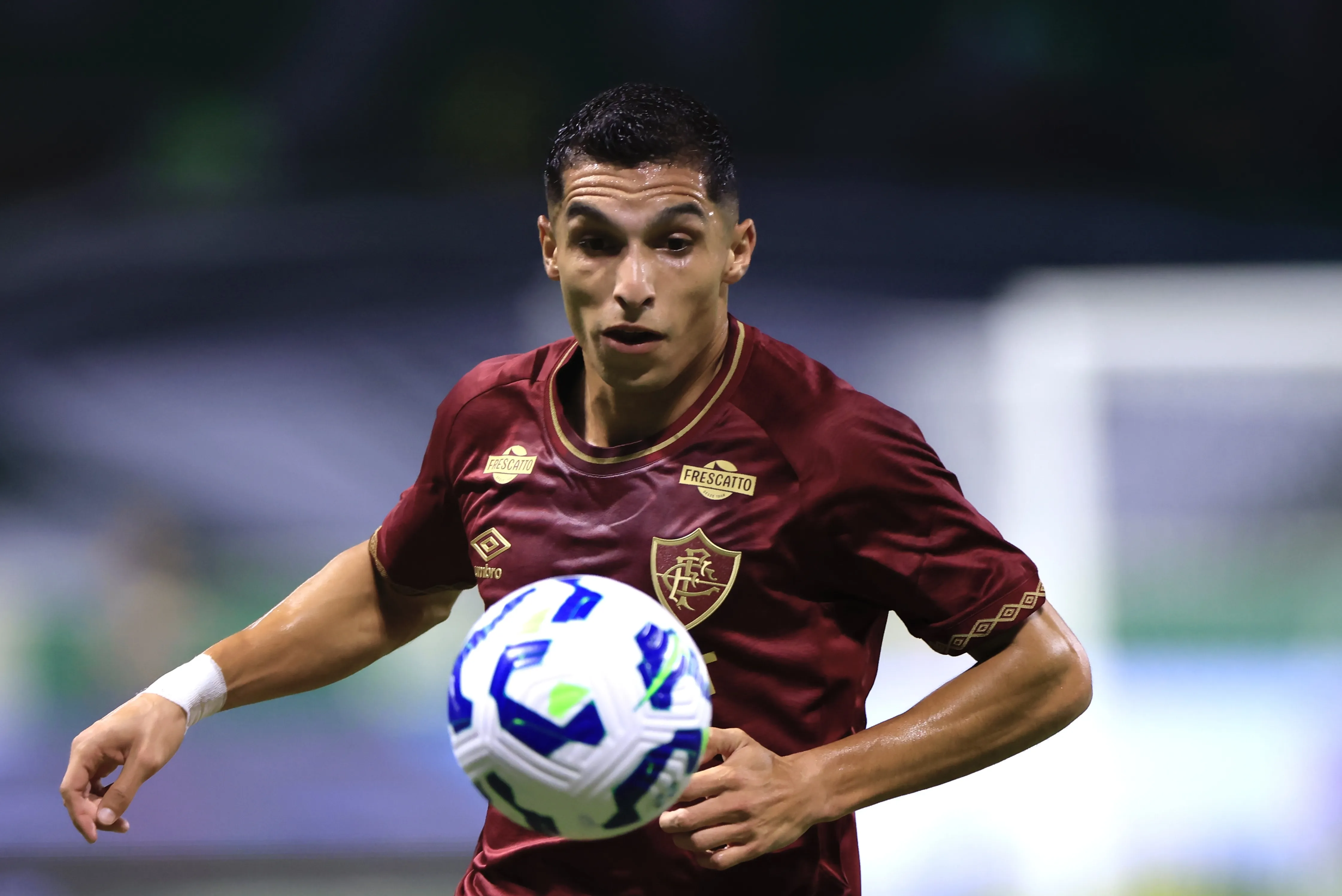 Kevin Serna não terá saída facilitada pelo Fluminense. Foto: Marcello Zambrana/AGIF