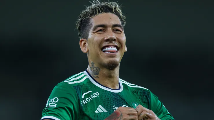 Roberto Firmino nos tempos de Al-Ahli. Foto: Yasser Bakhsh/Getty Images