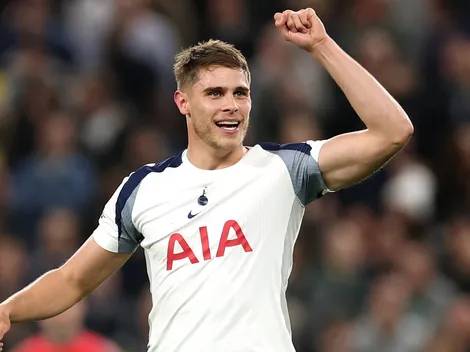 Tottenham exige R$ 713 milhões por Van de Ven