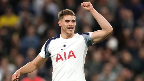Micky van de Ven, zagueiro do Tottenham. (Foto: Warren Little/Getty Images)