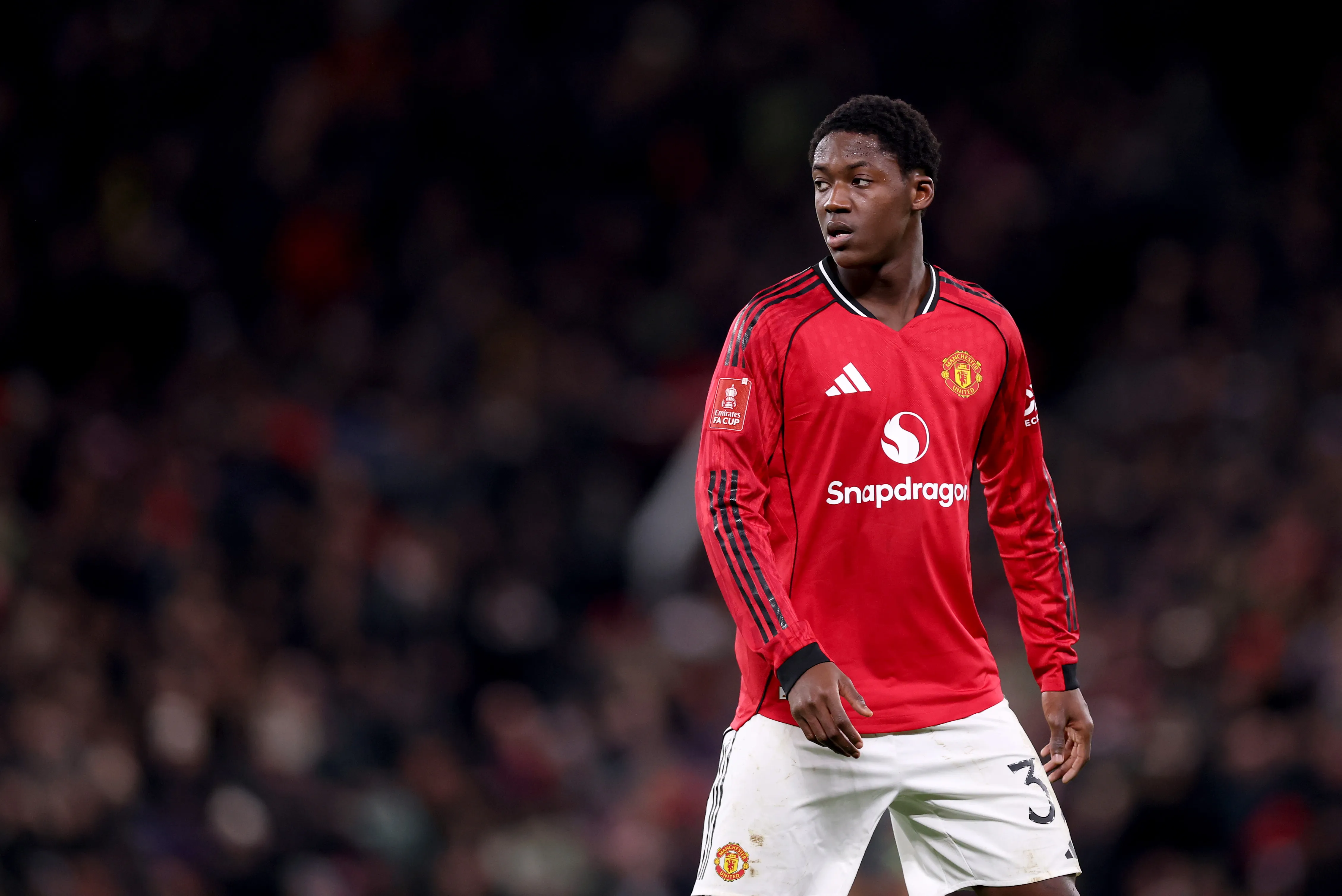 Mainoo em ação pelo Manchester United. Inglês deve ter novas chances com Carrick. Foto: Carl Recine/Getty Images