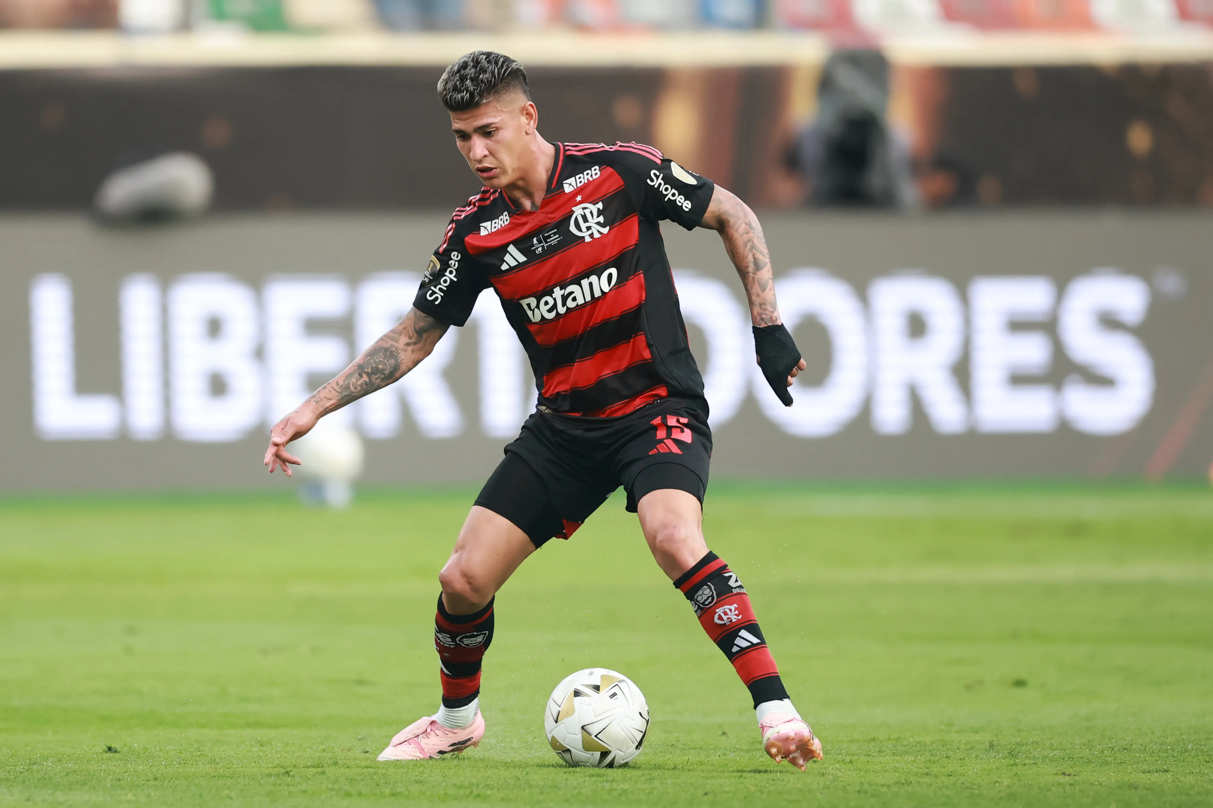 Colombiano não pensa em sair do Brasil (Foto: Hector Vivas/Getty Images)