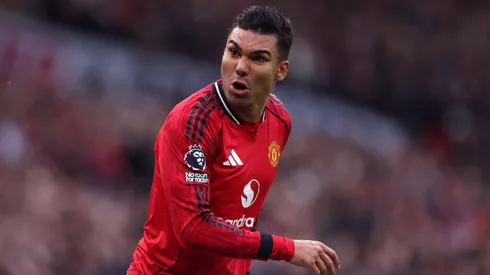 Casemiro esbraveja em jogo do Manchester United (Carl Recine/Getty Images)
