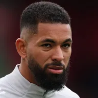 Chelsea avalia contratação de Douglas Luiz