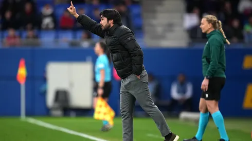 Pere Romeu comenta a expectativa para o confronto contra o Real Madrid pela Supercopa Feminina – Foto: Alex Caparros/Getty Images