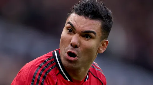 Casemiro vibra com gol pelo Manchester United. (Photo by Carl Recine/Getty Images)