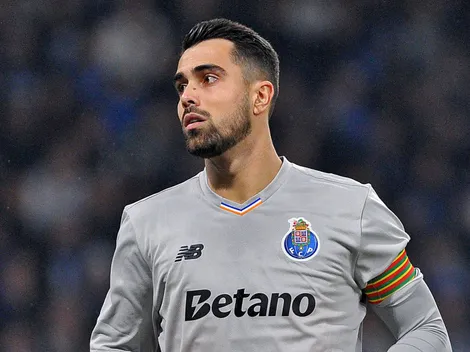 Aston Villa avalia Diogo Costa e James Trafford para o lugar de Dibu