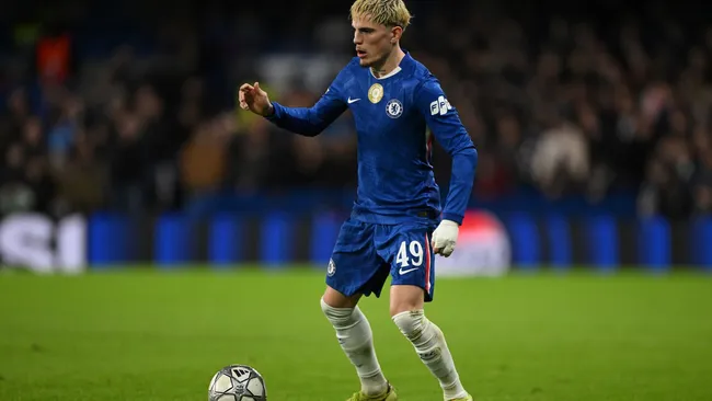 Alejandro Garnacho em ação durante partida da Champions League. Foto: Mike Hewitt/Getty Images