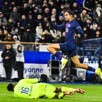 PSG vence fora de casa: gol de Barcola garante três pontos