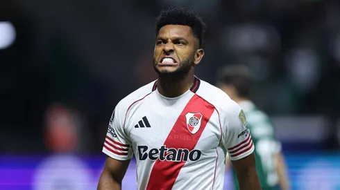 Miguel Borja em ação com a camisa do River Plate (Alexandre Schneider/Getty Images)