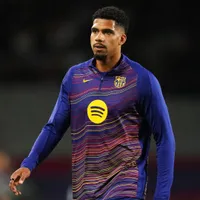 Ronald Araújo pode voltar a ser titular após dois meses