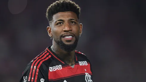 Emerson Royal é sondado por europeus. Thiago Ribeiro/AGIF.