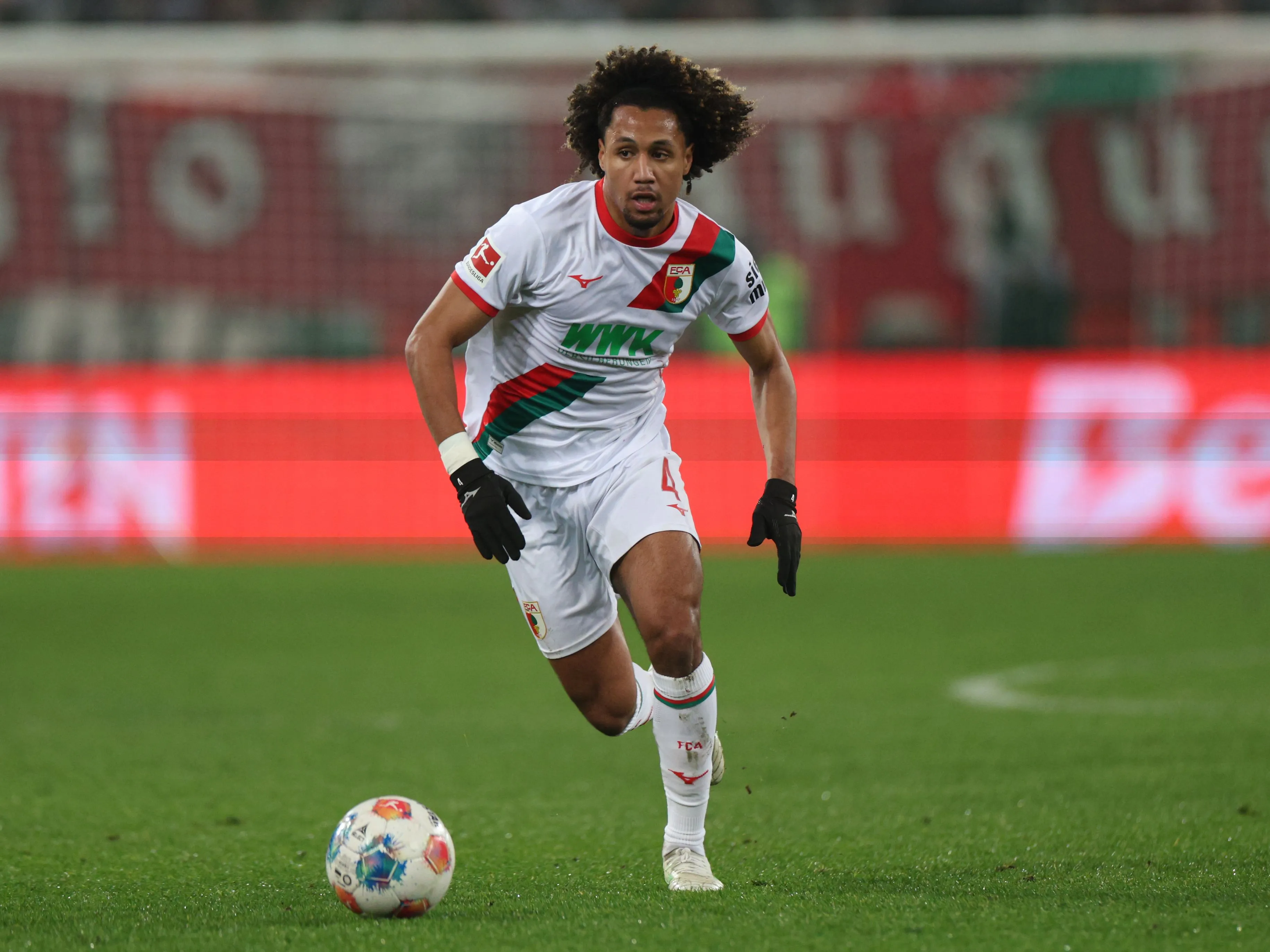 Massengo fez o gol da vitória (Foto: Adam Pretty/Getty Images)
