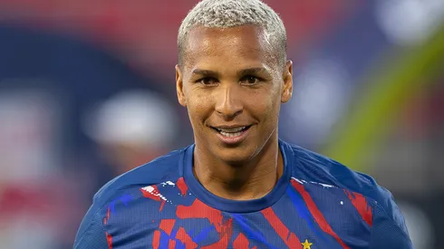 Deyverson durante um jogo do Fortaleza. Foto: Joisel Amaral/AGIF