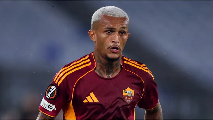 Roma e Milan se enfrentam na Itália. Foto: Paolo Bruno/Getty Images