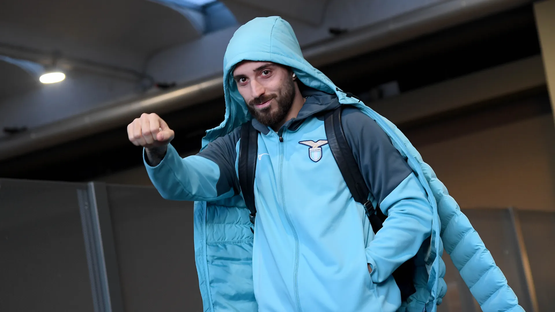 Mario Gila antes de partida pela Lazio