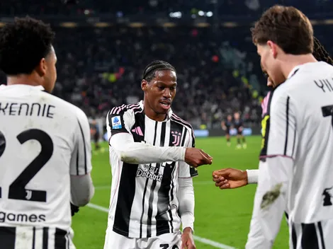 Juventus derrota o Napoli, encosta no rival e entra no G4