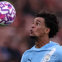 Manchester City pede R$ 253 milhões do Fulham por Bobb