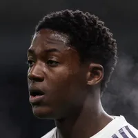 Manchester United prioriza renovação do contrato de Mainoo