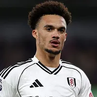 Robinson, do Fulham, gostaria de se transferir aos Reds