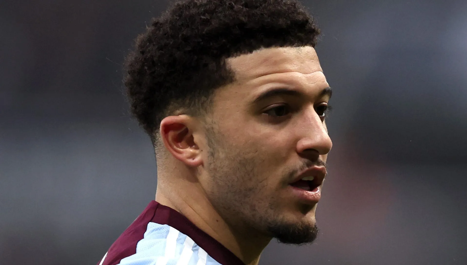 Jadon Sancho, do Manchester United, em partida do Aston Villa. Foto: George Wood/Getty Images