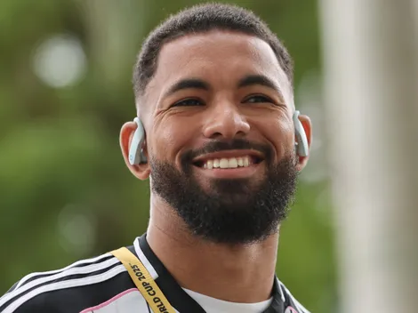 Aston Villa vence disputa pela contratação de Douglas Luiz