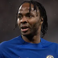 Sterling é alvo do Napoli e pode deixar os Blues