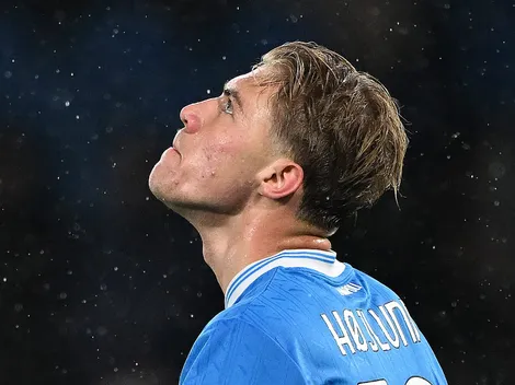 Manchester United descarta retorno de Rasmus Hojlund do Napoli