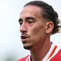 Reds descartam retorno do lateral Tsimikas, emprestado a Roma