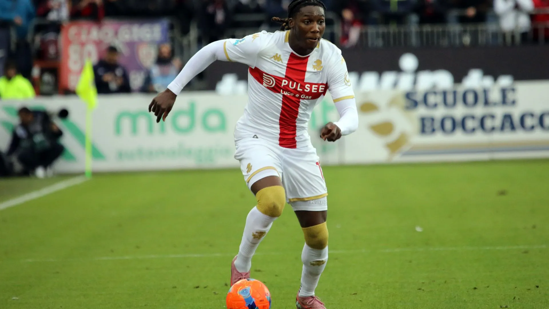 Brooke Norton-Cuffy em ação durante a partida da Série A. Foto: Enrico Locci/Getty Images