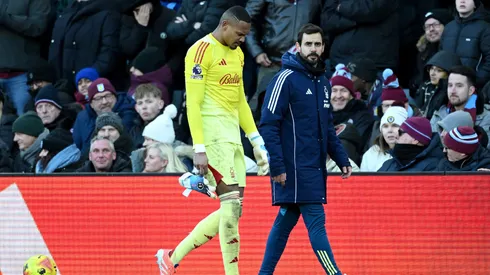 John se machucou em partida do Nottingham Forest