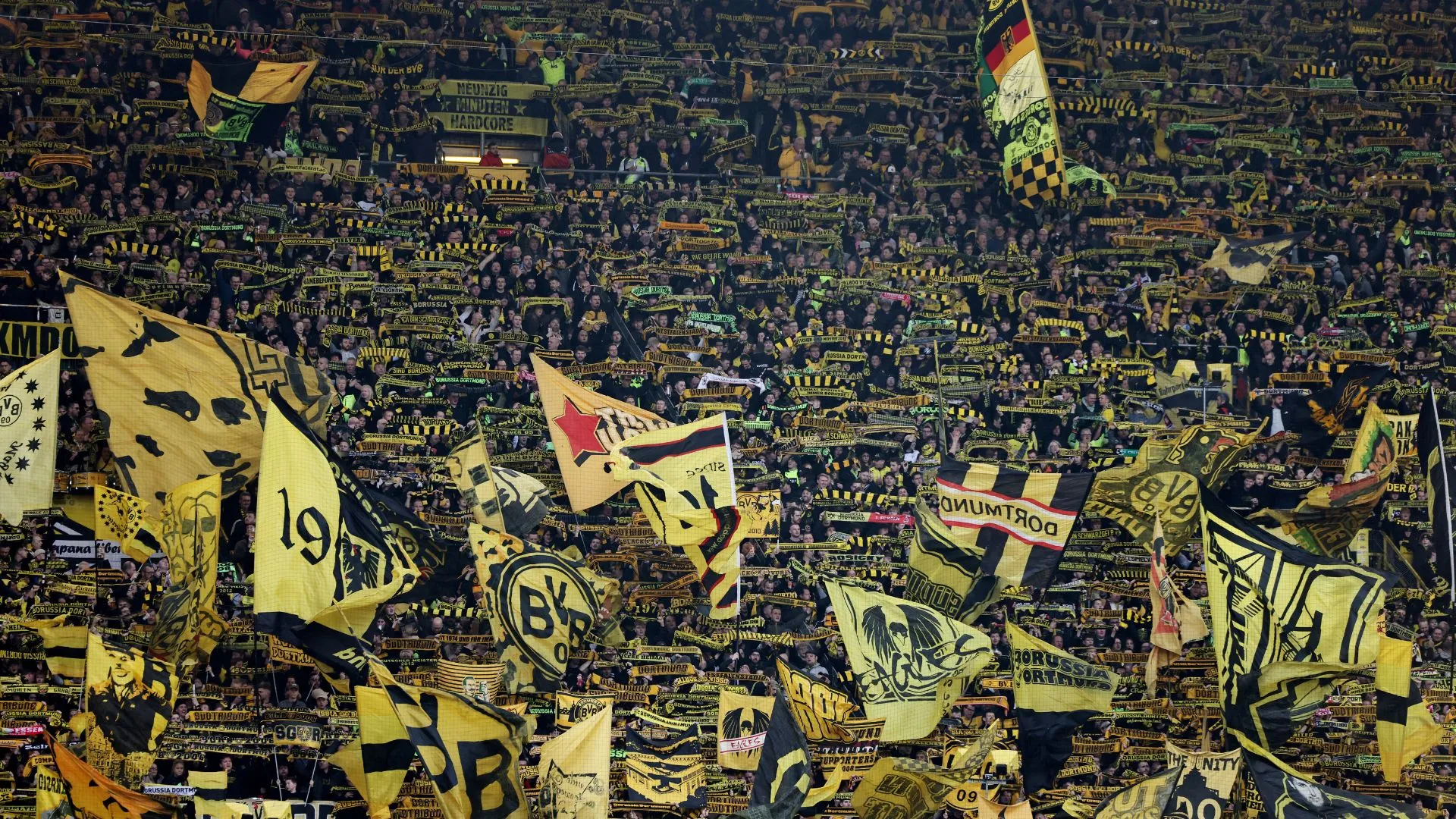 Borussia Dortmund terá estádio lotado contra o Bayern de Munique (foto: Christof Koepsel/Getty Images)